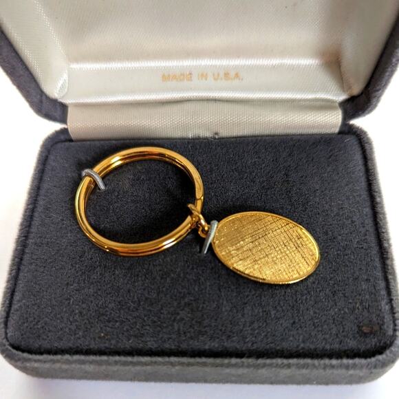 Anson | Accessories | Vintage Anson Brushed Gold Tone Oval Key Ring ...